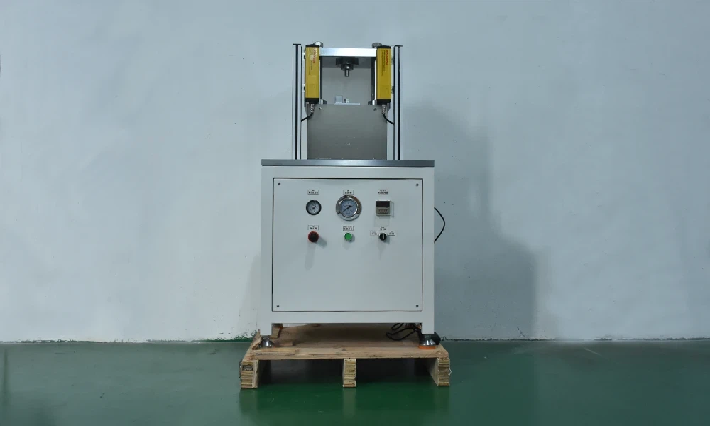 Electric Riveting Machine for Supercapacitor Caps Electric Riveting Machine for Supercapacitor Caps